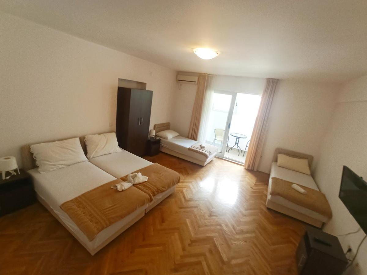 Apartments Mitende Budva Exterior photo