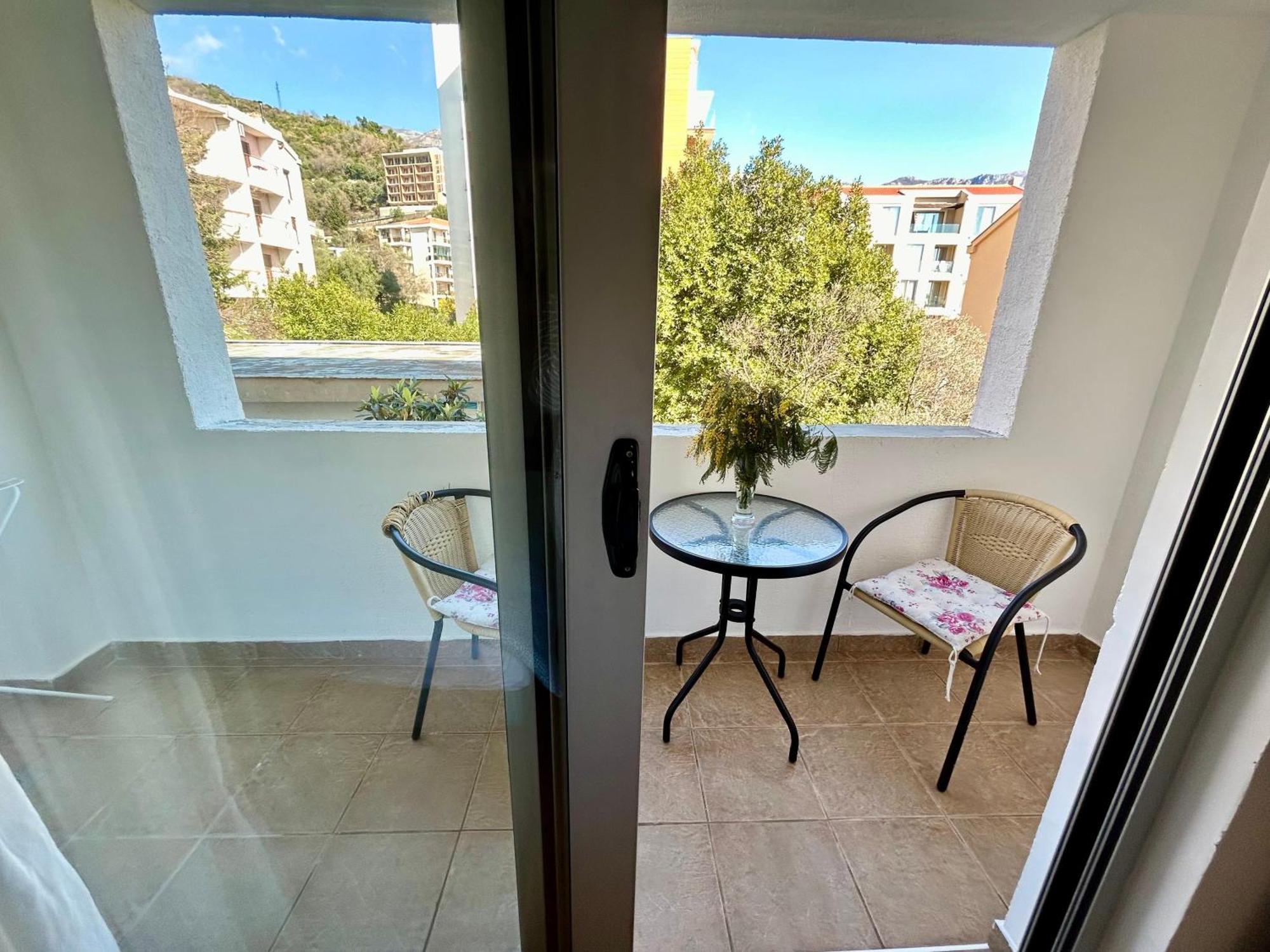 Apartments Mitende Budva Exterior photo